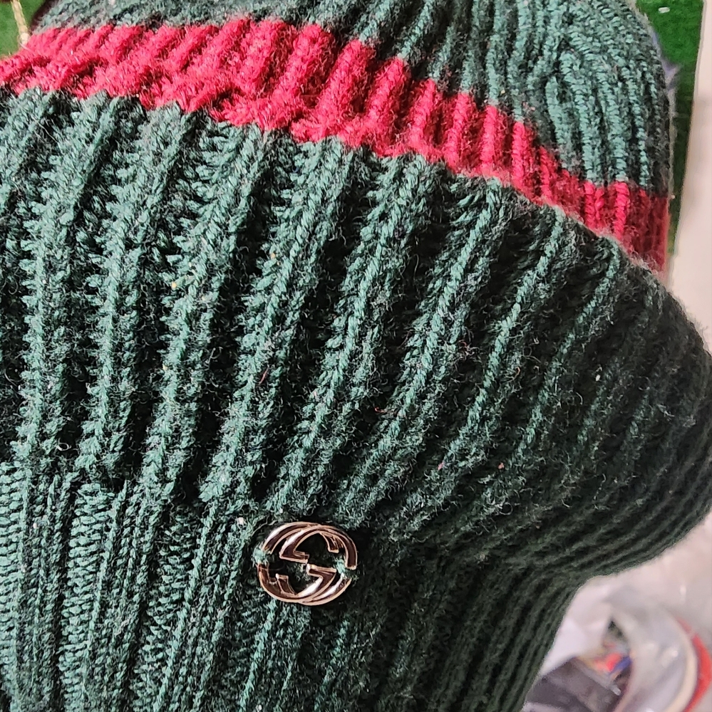 GUCCI beanie hat Authentic